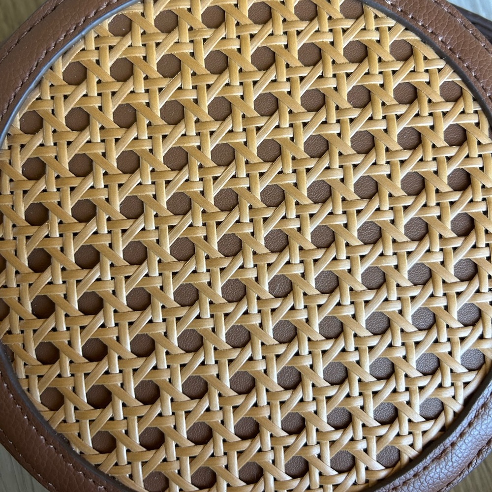 Round Purse - Picture 4 of 4